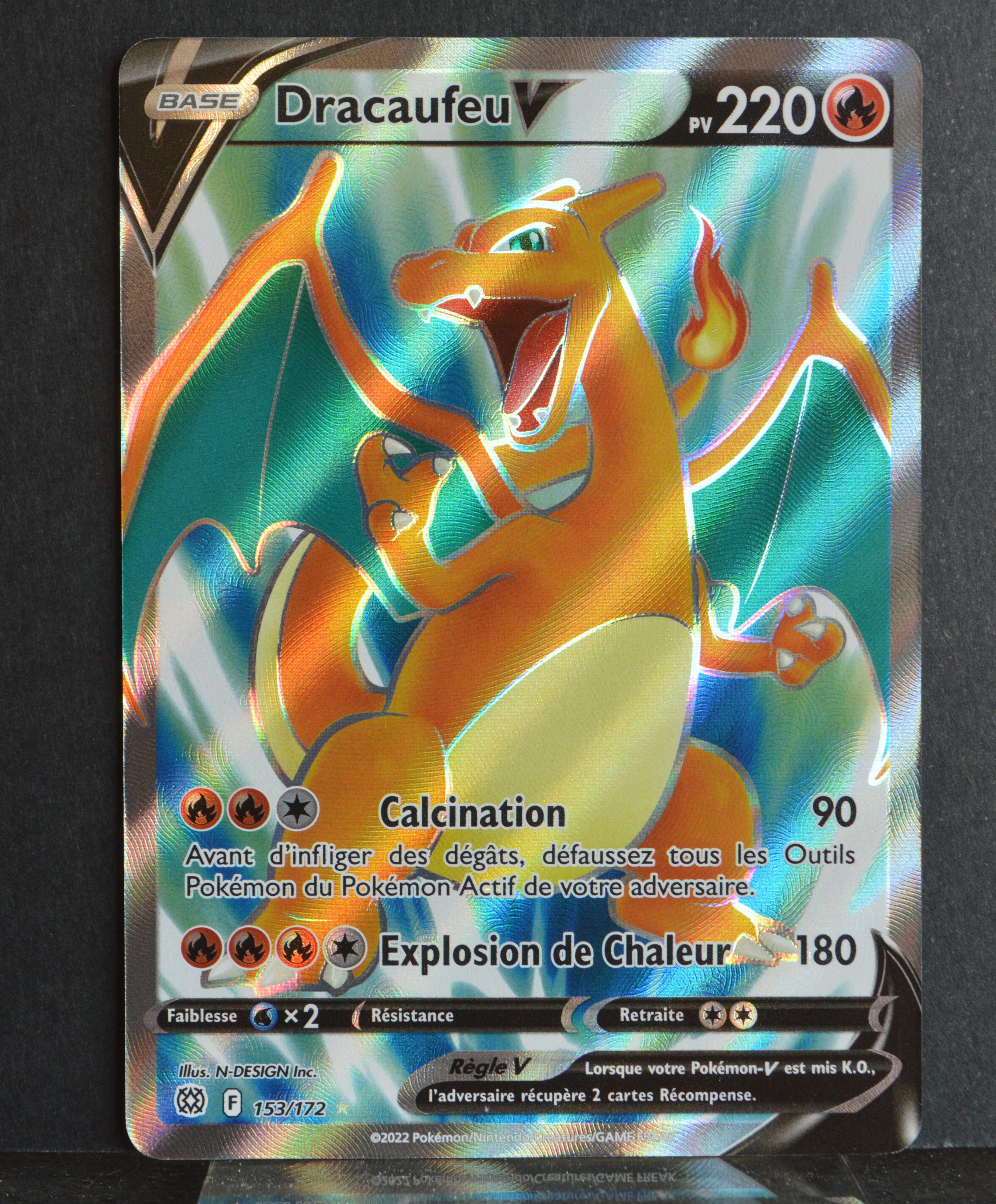 carte Pokémon Dracaufeu V 220 PV 153/172 EB09 - Stars Étincelantes